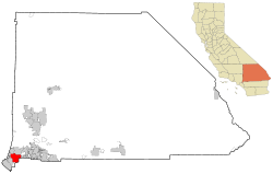 カリフォルニア州におけるサンバーナーディーノ郡（右図）およびオンタリオの位置の位置図