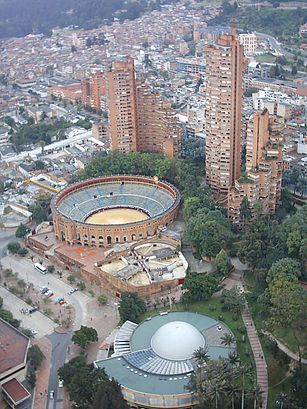 Cómo llegar a Torres Del Parque en transporte público - Sobre el lugar