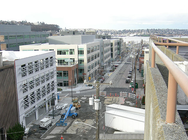 Looking north on Terry Avenue N to Lake Union (2007)