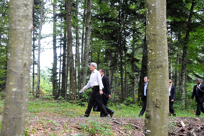 File:Secretary Kerry Hikes in the Swiss Mountains (9757086334).jpg