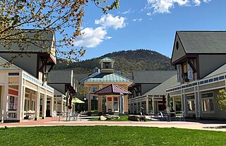 <span class="mw-page-title-main">Settlers Green</span> Outlet shopping center in North Conway, New Hampshire, United States