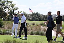 特朗普和安倍晋三在打高尔夫