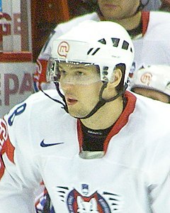 Slovénie VS USA (Championnat mondial de hockey IIHF à Halifax NS, 4 mai 2008) (rognée) .jpg