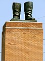 Het monument van Stalin werd neergehaald en wat overbleef zijn enkel de laarzen