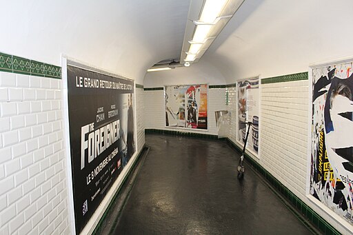 Station Mtro Buttes Chaumont Paris 4