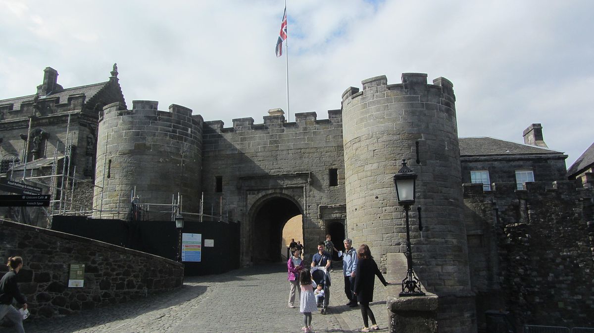 Castle walk. Stirling Castle Gate. Форт Стирлинг портал.