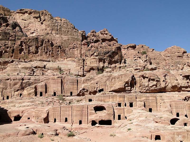 File:Street of Facades, Petra.jpg