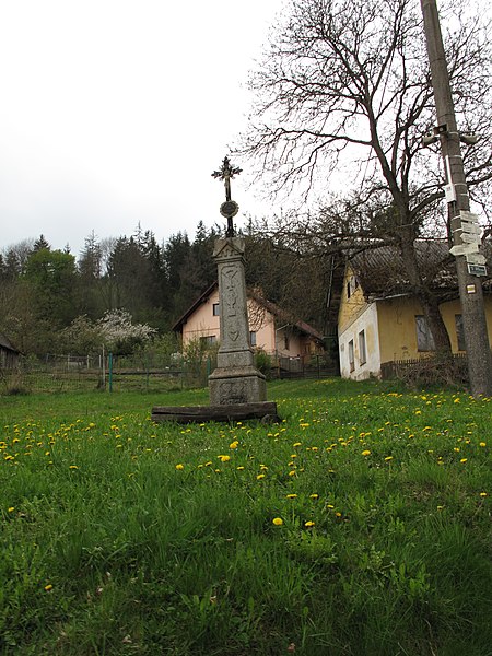 File:Struhadlo (Bezděkov), boží muka.jpg