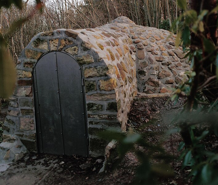 File:The Old Ice House in 1985.jpg