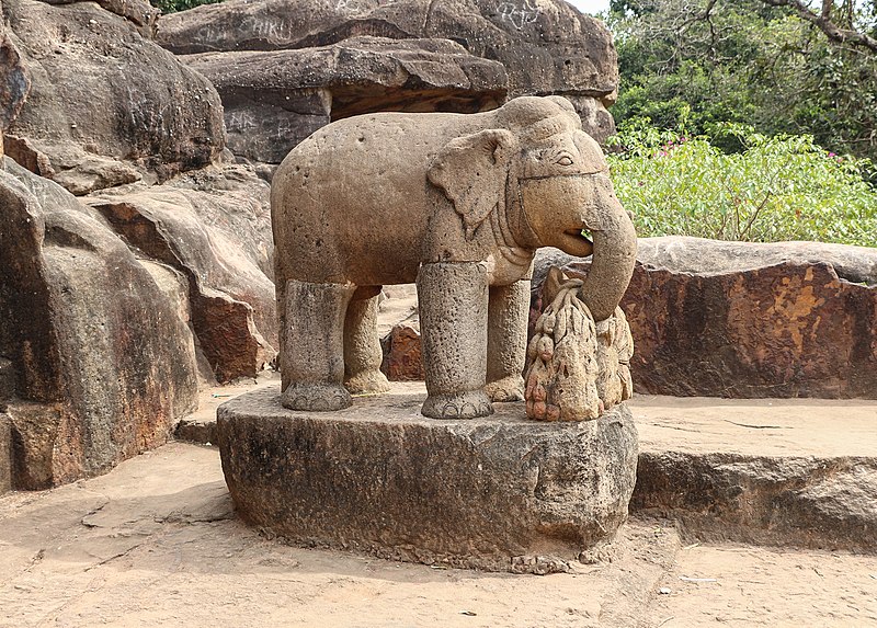 File:Udayagiri Caves - Ganesha Gumpha 03.jpg