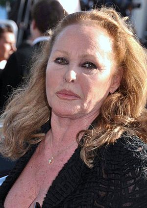 Ursula Andress: Biographie, Filmographie, Voix françaises