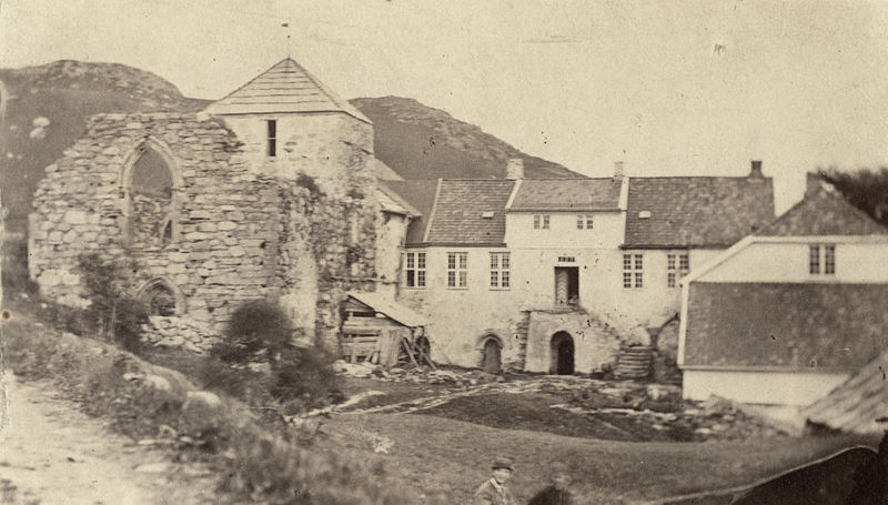 File:Utstein kloster, Rogaland - Riksantikvaren-T234 01 0267.jpg