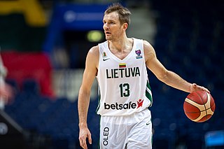 <span class="mw-page-title-main">Vaidas Kariniauskas</span> Lithuanian basketball player