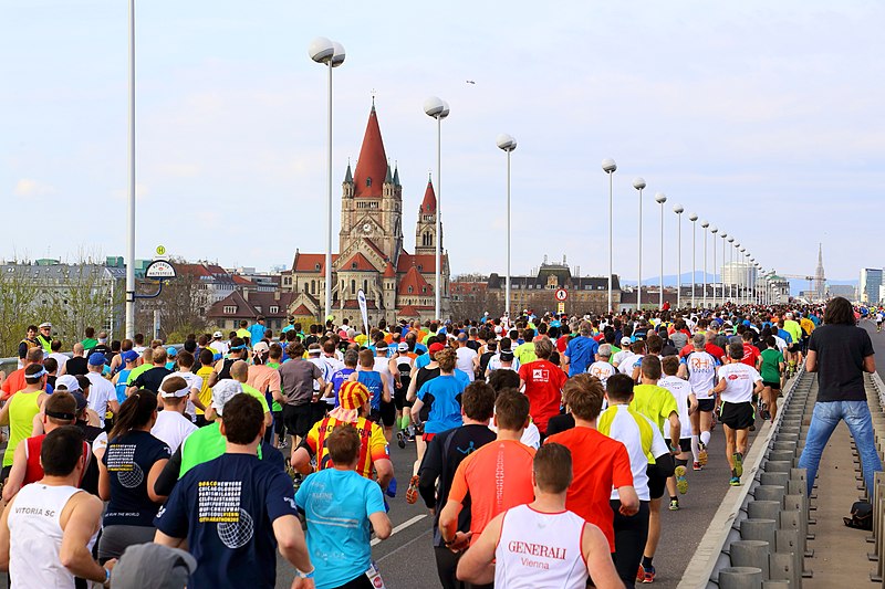 File:Vienna City Marathon 2015 - Reichsbrücke (2).JPG