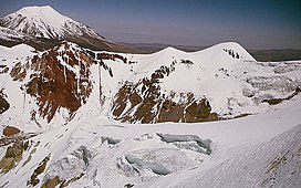 Volcan Sabancaya (yang berarti Lidah Api) (30031766090).jpg