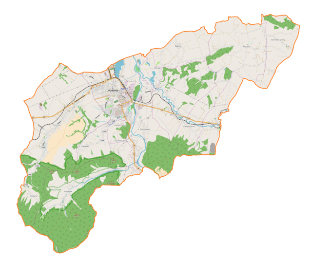 Mapa konturowa gminy Wadowice, blisko centrum na lewo u góry znajduje się punkt z opisem „Wadowice”