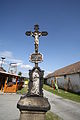 English: Wayside cross in Častotice, Třebíč District. Čeština: Kříž v Častoticích, okr. Třebíč.