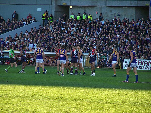 Shaun McManus's farewell game in Round 18, 2008, Western Derby Fremantle home game