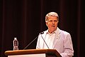 David Ferriero na Wikimania 2012 cun vestido de milraias.