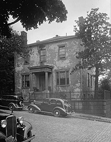 The Barret House, c. 1930s, Library of Congress William Barret House, Fifth & Cary Streets (Richmond, Independent City, Virginia).jpg