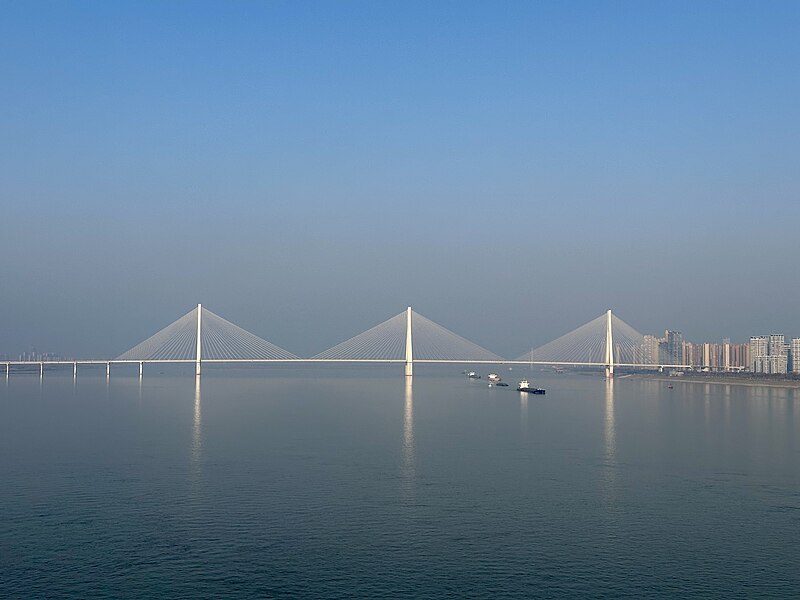 File:Wuhan Erqi Yangtze River Bridge.jpg