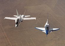 F-18 und X-31 im Parallelflug