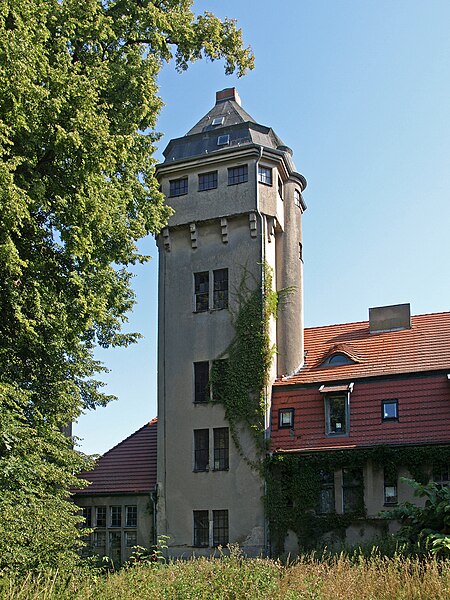 File:Zehna Wasserturm.jpg