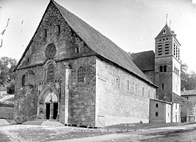 Église Saint-Theudère de Saint-Chef Mieusement.jpg
