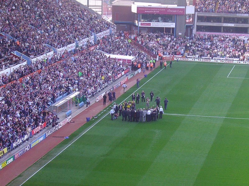 File:-2007-05-05 Aston Villa v Sheffield United, Villa Park from the Holt End (4).JPG