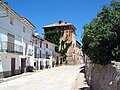 Vista de la Casa Grande y torreón, antiguo solar de los Garcés de Marcilla en Torrealta-Torrebaja (Valencia), desde la calle del Remedio.