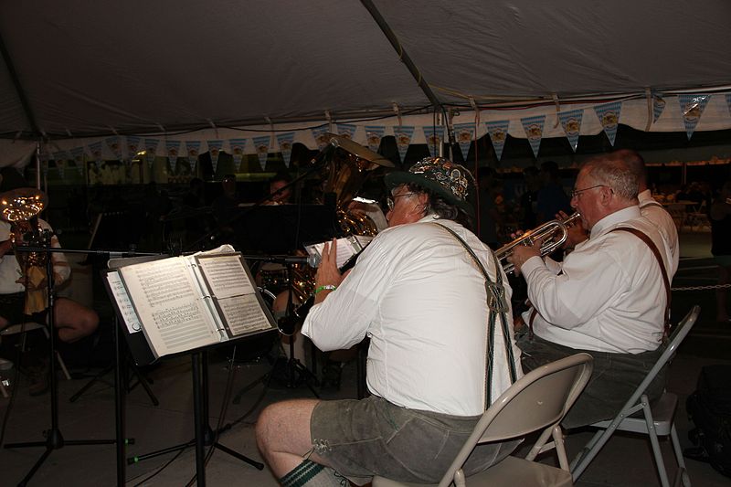 File:11th Annual Oktoberfest (21340161630).jpg