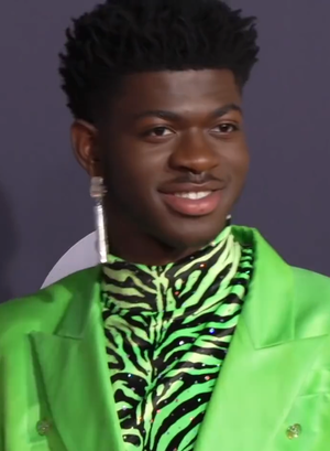 191125 Lil Nas X at the 2019 American Music Awards.png