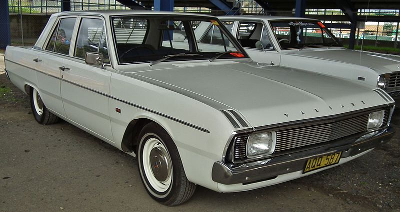 File:1971 Chrysler VG Valiant sedan (6109313978) (cropped).jpg