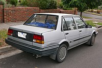 1987 Toyota Corolla (AE82) CS sedan (2015-11-11) 02.jpg