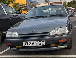 1992 Renault 25 TXi Executive.jpg
