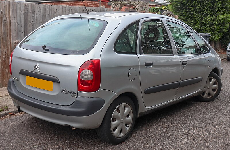 File:2002 Citroen Xsara Picasso SX HDi 2.0 Rear.jpg