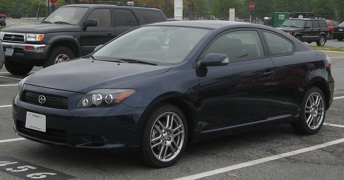 Машина Scion TC