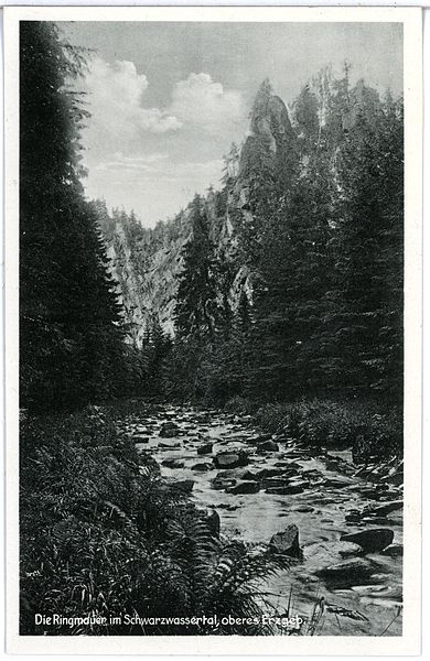 File:26195-Schwarzwassertal-1933-Ringmauer-Brück & Sohn Kunstverlag.jpg