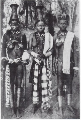 Three Igbo women in the early 20th century[56]