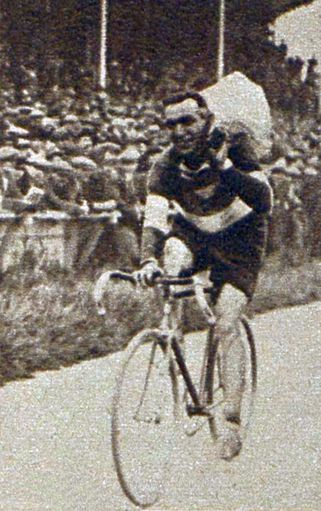 Adelin Benoît, vainqueur de Bordeaux-Paris le 30 mai 1926.png