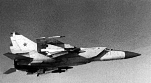 Air-to-air right side view of a Soviet MiG-25 Foxbat interceptor aircraft.jpg