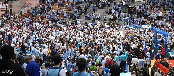 Breogán fans celebrating the promotion to Liga ACB in April 2018.