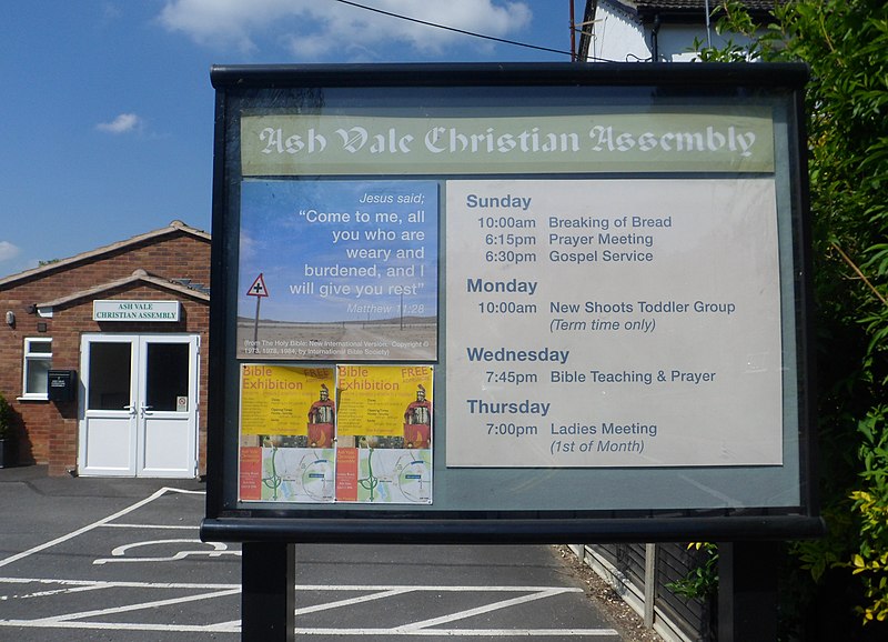 File:Ash Vale Christian Assembly, Frimley Road, Ash Vale (May 2014) (Noticeboard).JPG