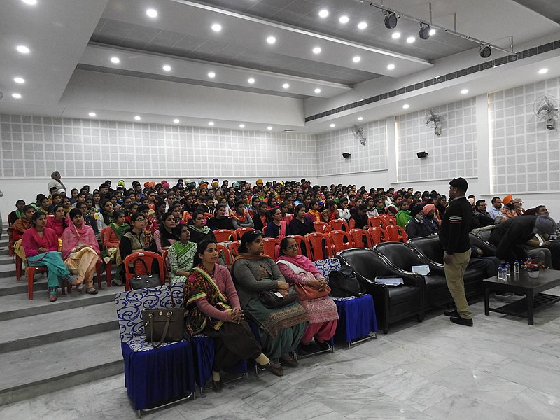 File:Audience at Kaumantari Lekhak Manch (Kalam), literary NGO's annual function 2019 02.jpg