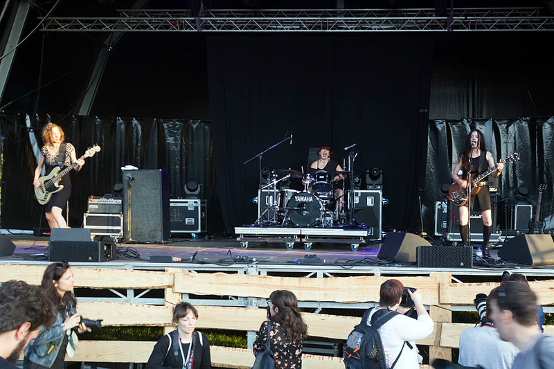 File:Babes in Toyland NOS Primavera Sound 2015.jpg