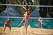 Deutsch: Beachvolleyball bei den Olympischen Jugendspielen 2018; Tag 8, 14. Oktober 2018; Mädchen, Achtelfinale – Bolivien-Puerto Rico 0:2 (18–21/18–21 ) English: Beach volleyball at the 2018 Summer Youth Olympics at 14 October 2018 – Girls Round of 16 – Bolivia-Puerto Rico 0:2 (18–21/18–21 )