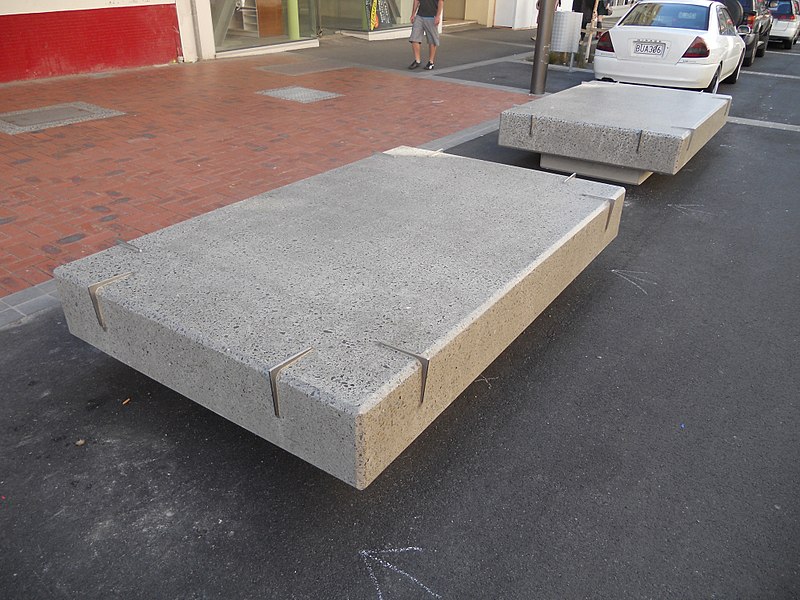 File:Bench on Cuba Street in Wellington (6154769285).jpg