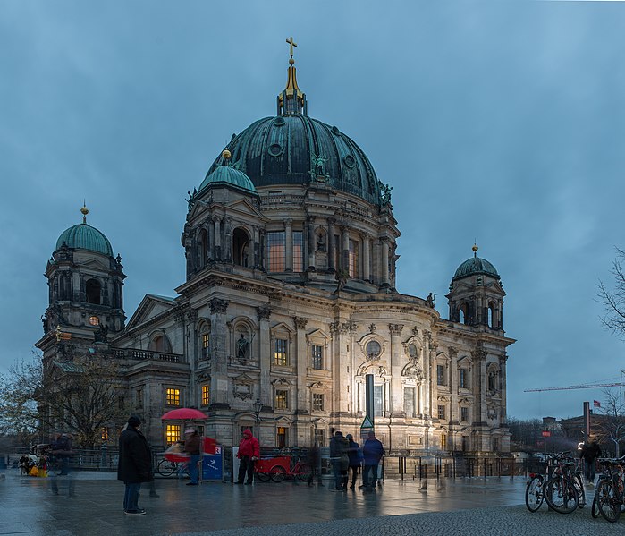 File:Berliner Dom November 2013.jpg