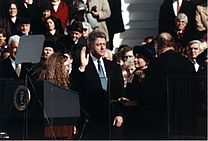 Bill Clinton: Primeros años y carrera, Época universitaria y en la Facultad de Derecho, Gobernador de Arkansas (1979-1981, 1983-1992)