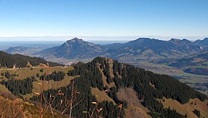 Bolsterlanger Horn in the center of the picture, in the background the Grünten